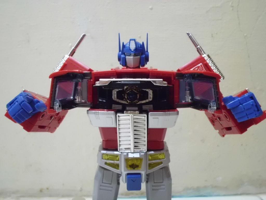 masterpiece optimus prime toys r us